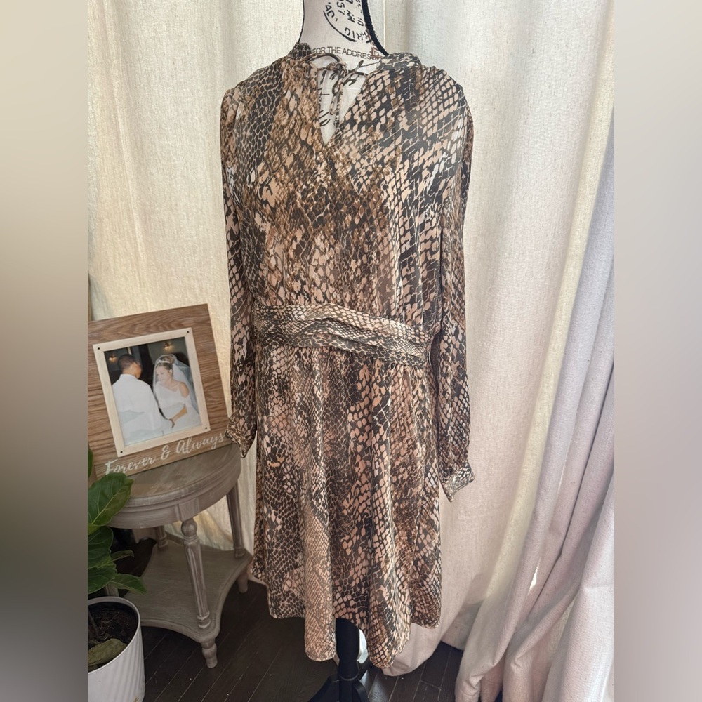 H&M Brown Patterned Long Sleeve Dress